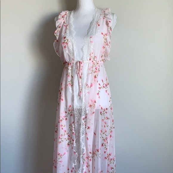 RARE Victoria’s Secret Chiffon Rose Robe - Picture 1 of 10